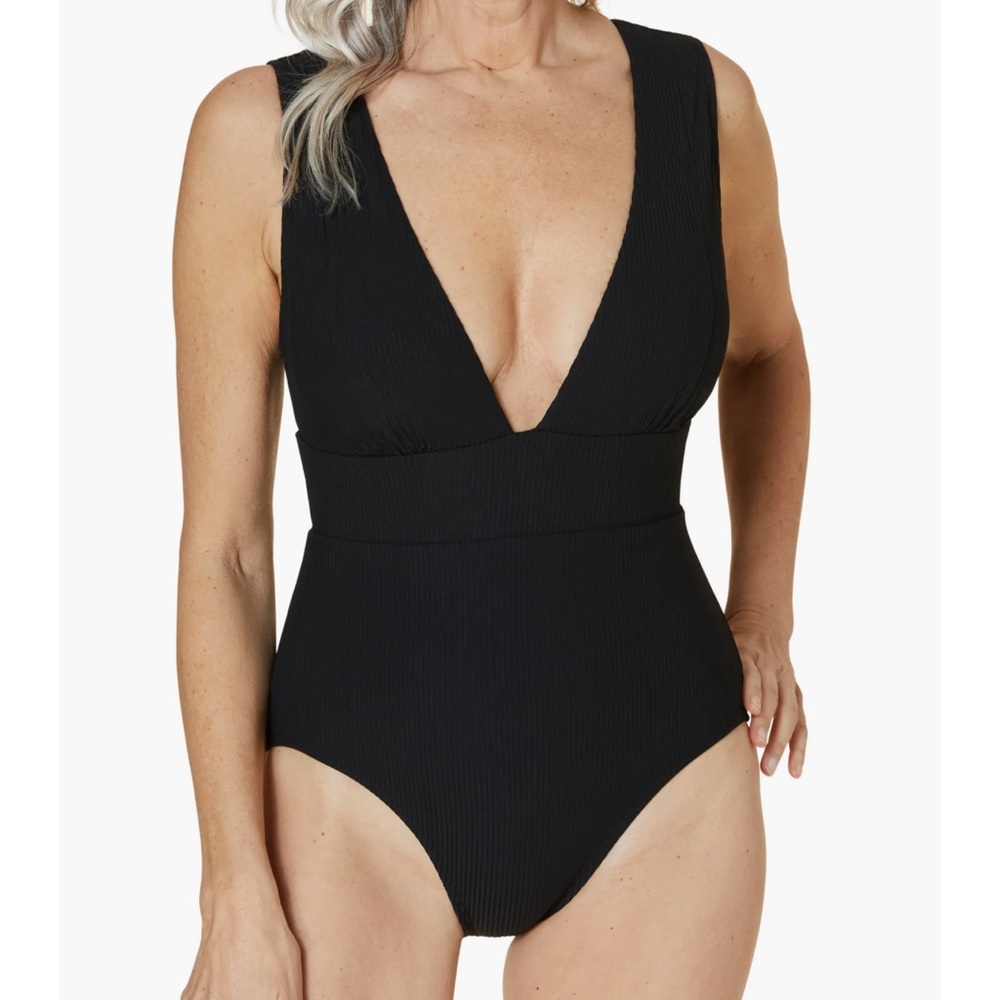 Andie Mykonos Ribbed One-Piece Swimsuit size Medium Tall New